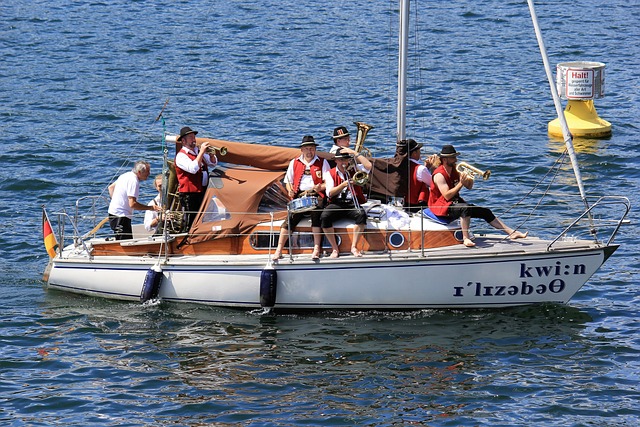啟德體育園測試賽｜雨勢大無損草地質素　港將盛讚：啟德是頂級.